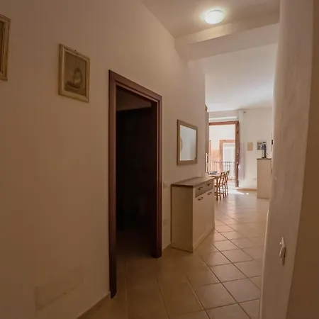 דירה Sardinian Gallery Sa Piatta בוסה