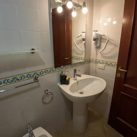 Sardinian Gallery Sa Piatta דירה